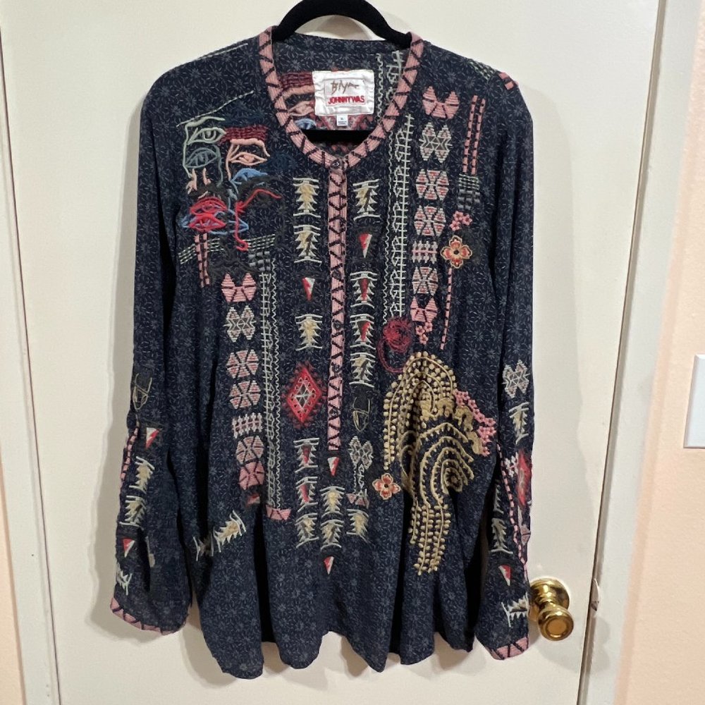 Johnny Was Biya Yrie Blouse Size XL Embroidered Long Sleeve Navy Button Up Silk